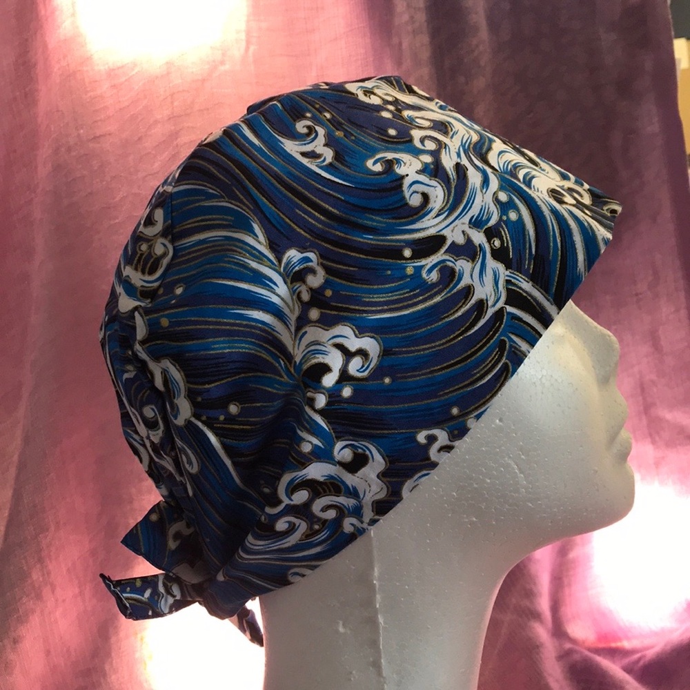 Scrub cap with waves design